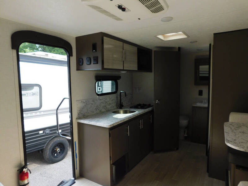 2023 KZ RV Escape 181 RB