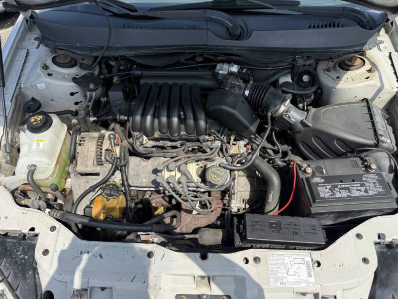 2003 Ford Taurus SE
