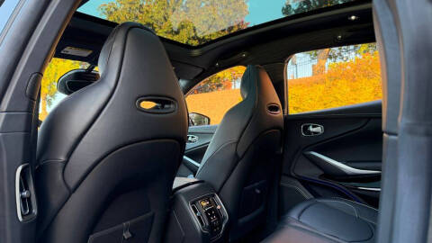 2022 Aston Martin DBX