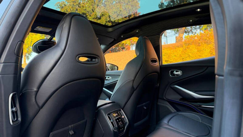 2022 Aston Martin DBX