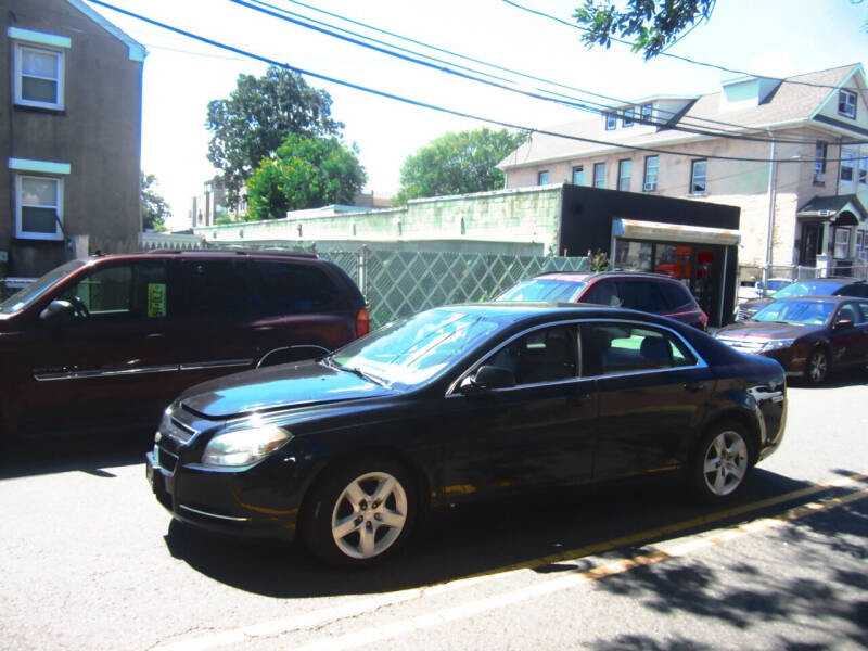 2009 Chevrolet Malibu for sale at Cali Auto Sales Inc. in Elizabeth NJ