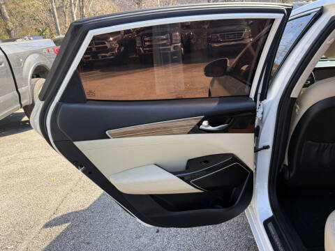 2017 Kia Cadenza Premium