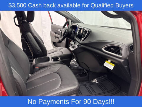 2026 Chrysler Pacifica Select