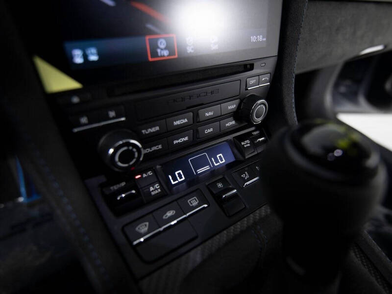 2024 Porsche 718 Cayman GT4 RS