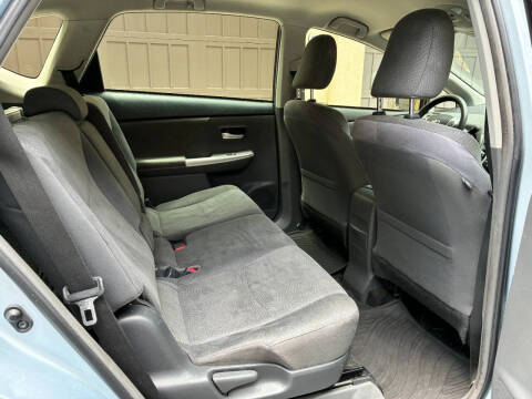 2014 Toyota Prius v Three
