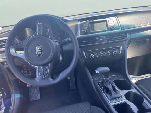 2017 Kia Optima LX