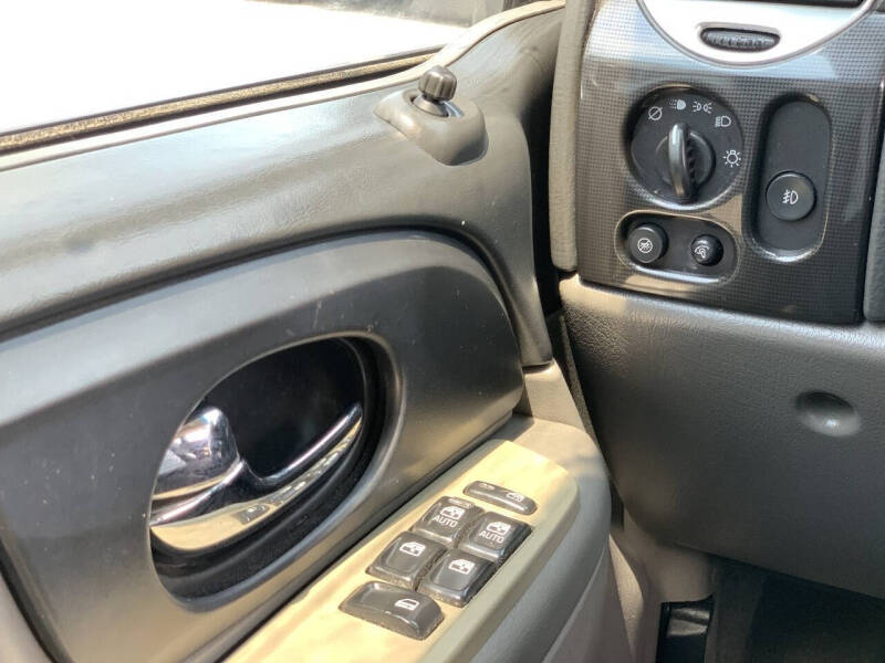 2004 GMC Envoy SLE