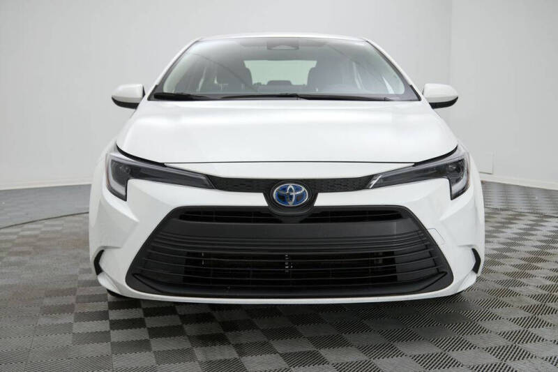 2025 Toyota Corolla Hybrid LE