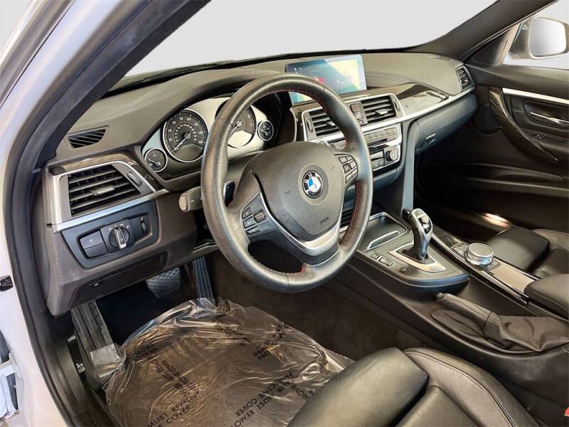 2018 BMW 3 Series 330i xDrive