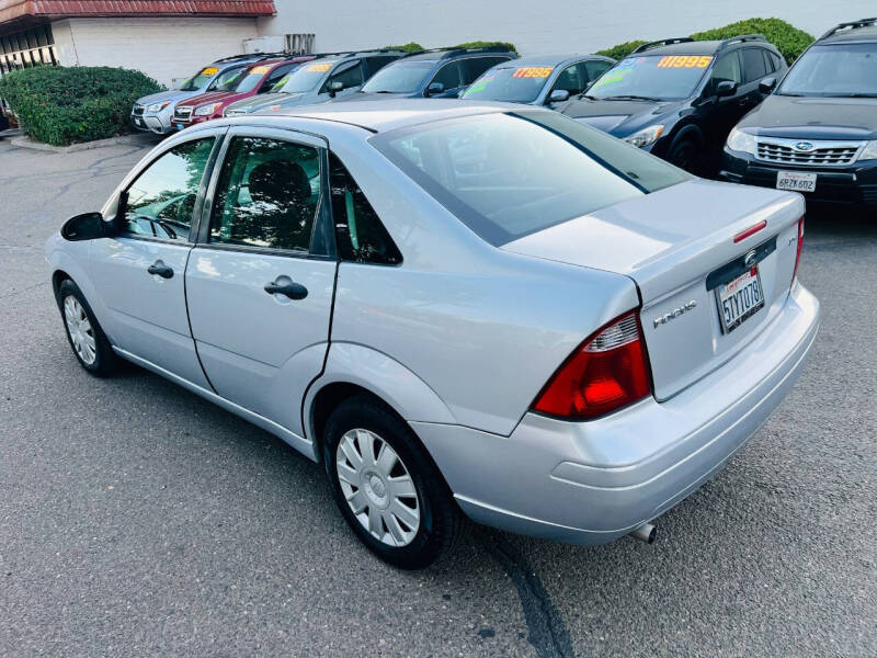 2006 Ford Focus ZX4 S