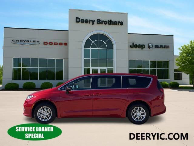 2026 Chrysler Pacifica Select