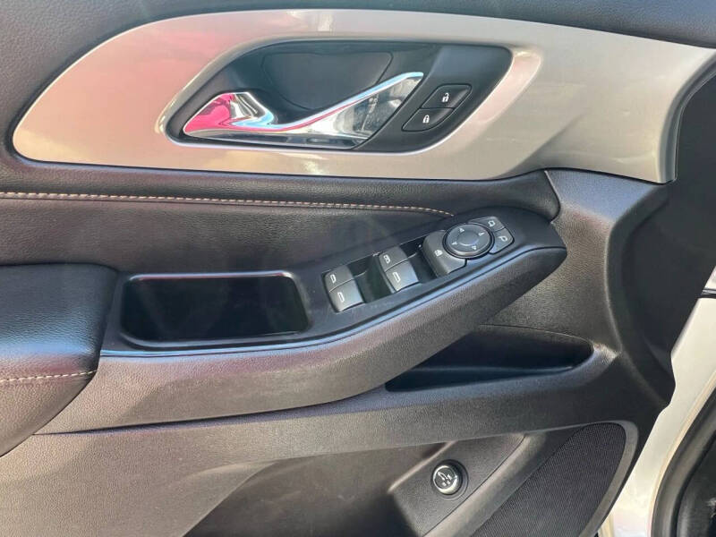 2018 Chevrolet Traverse LT Cloth