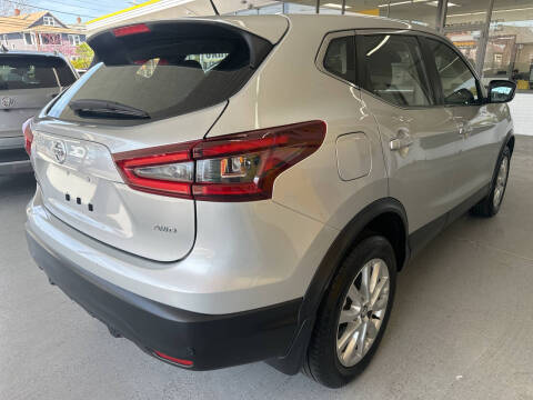 2022 Nissan Rogue Sport S