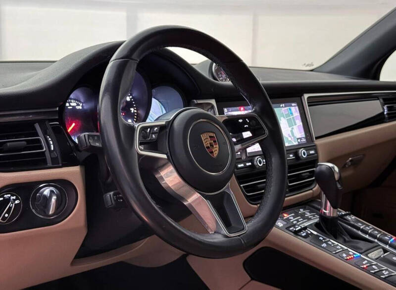 2020 Porsche Macan