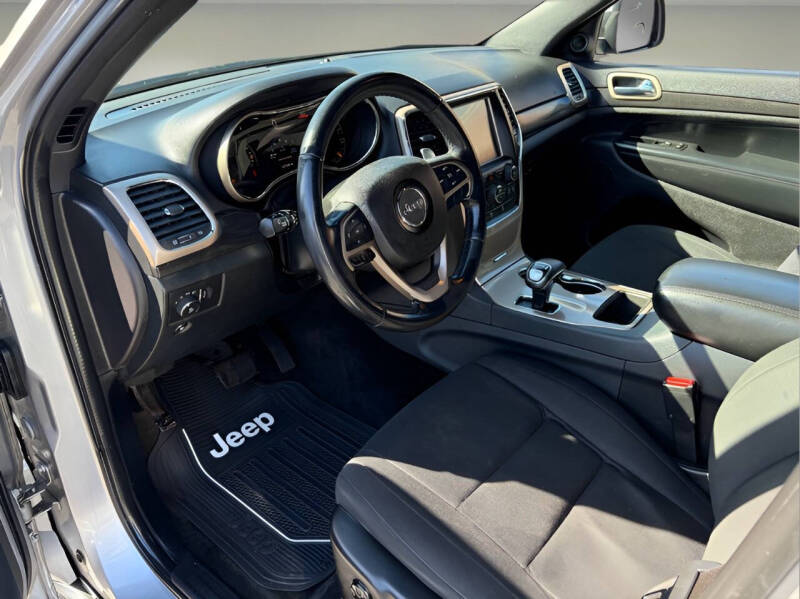 2015 Jeep Grand Cherokee Laredo