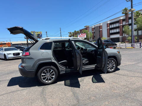2020 Jeep Cherokee Latitude Plus