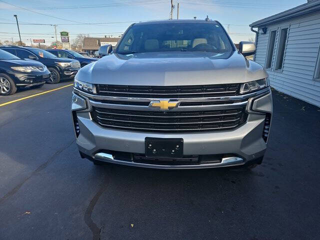 2023 Chevrolet Suburban LT