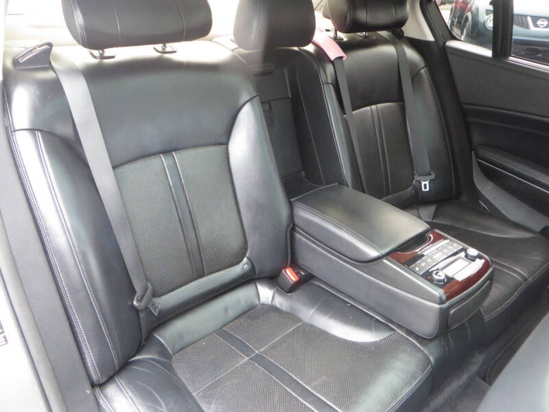 2016 Kia K900 Luxury V6