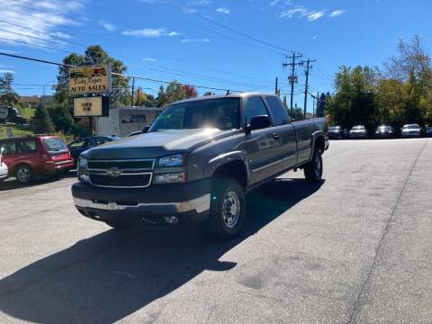 2006 Chevrolet Silverado 2500HD for sale at Ricky Rogers Auto Sales in Arden NC