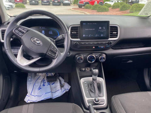 2024 Hyundai Venue SEL