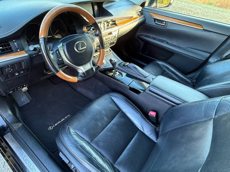 2015 Lexus ES 300h