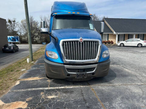 2019 International LT625