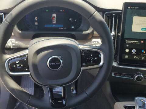 2025 Volvo XC90 B6 Plus Bright Theme 7P