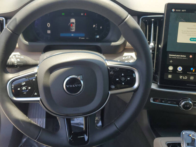 2025 Volvo XC90 B6 Plus Bright Theme 7P