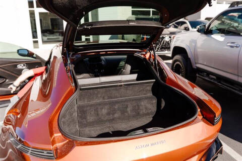 2020 Aston Martin Vantage