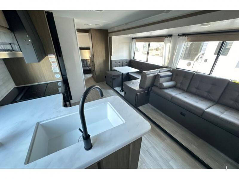 2025 Salem CL 273QBXL