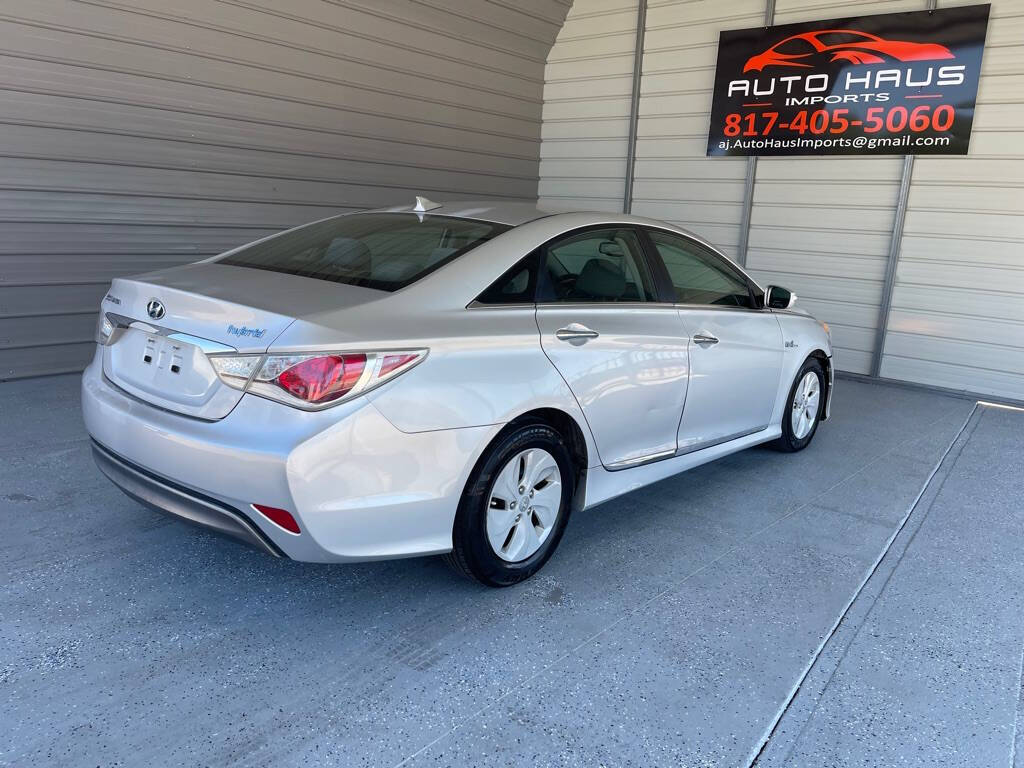 2013 Hyundai SONATA Hybrid for sale at Auto Haus Imports in Grand Prairie, TX