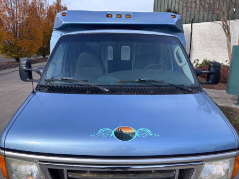 2005 Ford E-Series E-350 SD