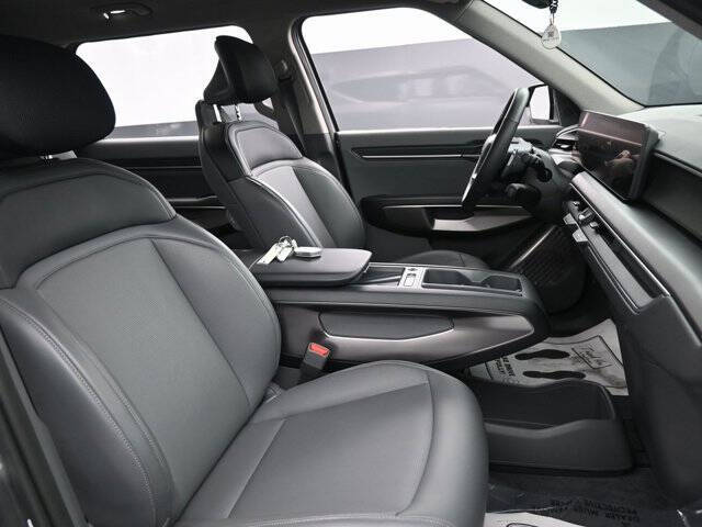 2024 Kia EV9 Light Long Range