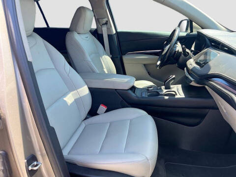 2022 Cadillac XT4 Luxury