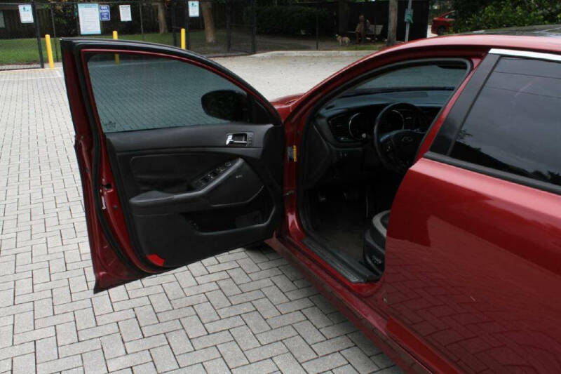 2011 Kia Optima SX Turbo