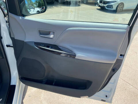 2017 Toyota Sienna