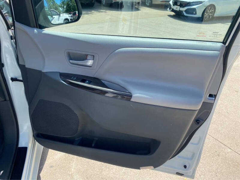 2017 Toyota Sienna
