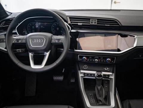 2025 Audi Q3 quattro S line Prem Plus 45 TFSI