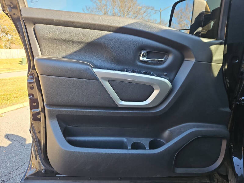 2019 Nissan Titan XD SV