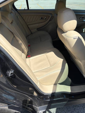 2015 Ford Taurus SEL