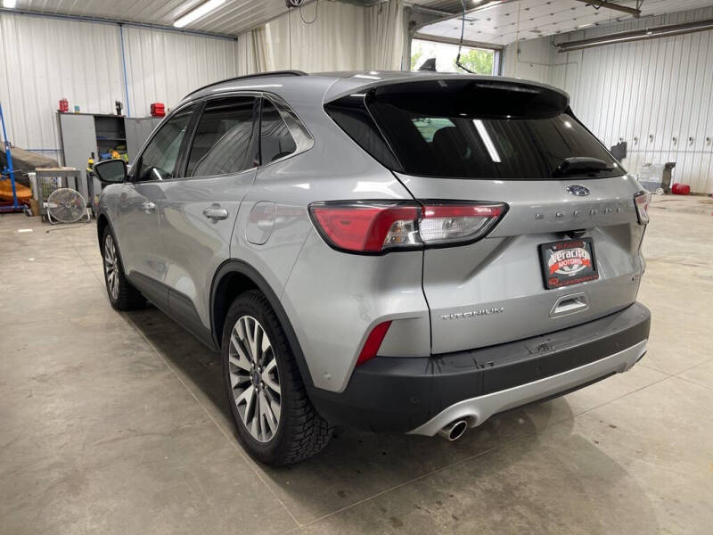 2021 Ford Escape Hybrid Titanium