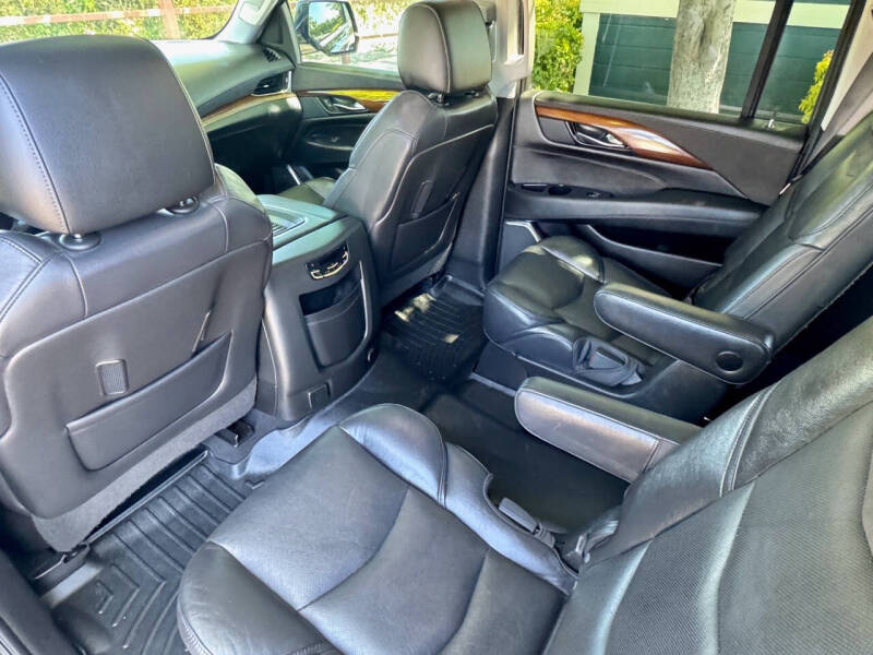 2019 Cadillac Escalade ESV Luxury