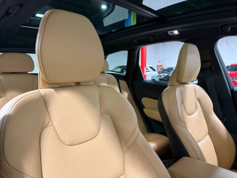 2021 Volvo XC60 Recharge T8 Inscription