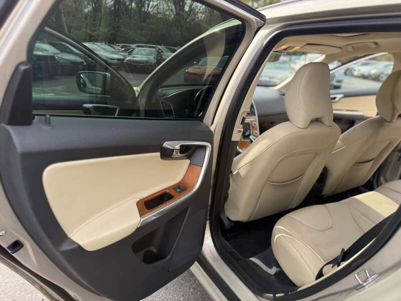 2017 Volvo XC60 T5 Inscription