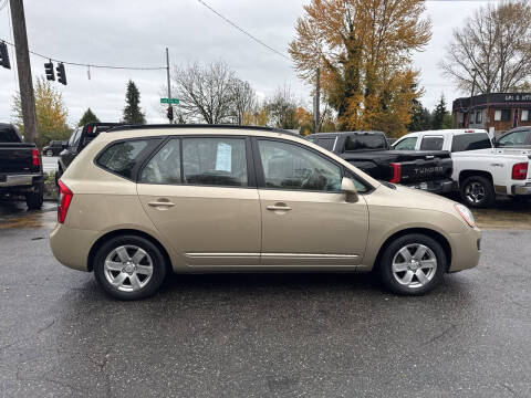 2008 Kia Rondo LX