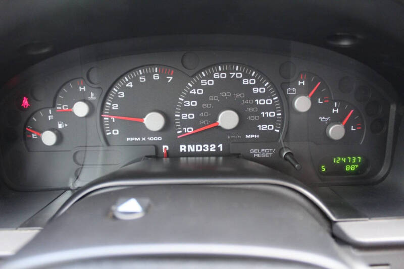 2004 Ford Explorer XLT