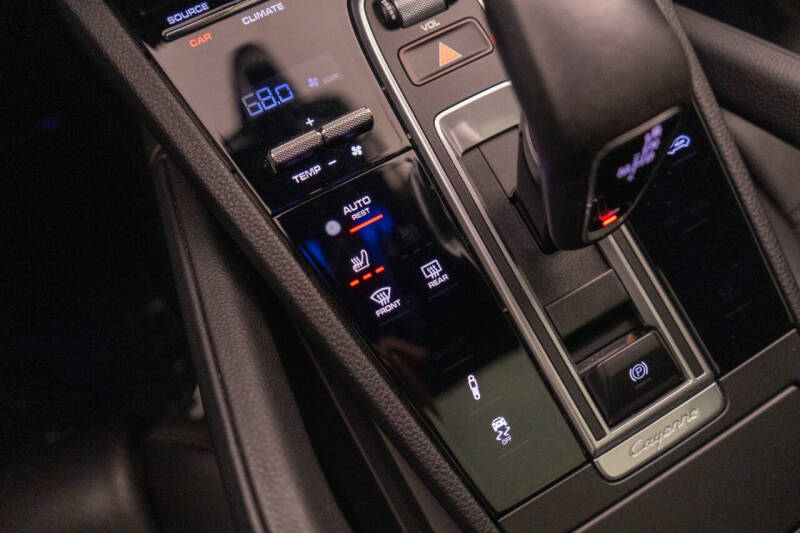 2022 Porsche Cayenne Coupe