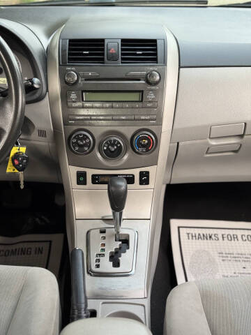 2011 Toyota Corolla LE