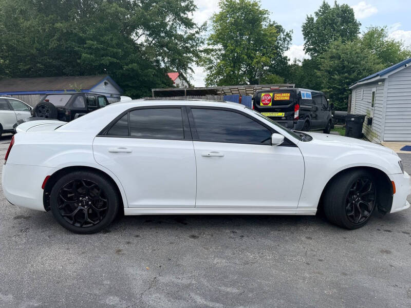 2018 Chrysler 300 S