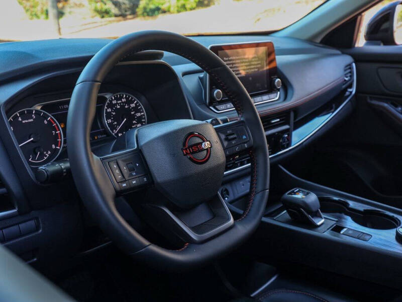 2025 Nissan Rogue Rock Creek